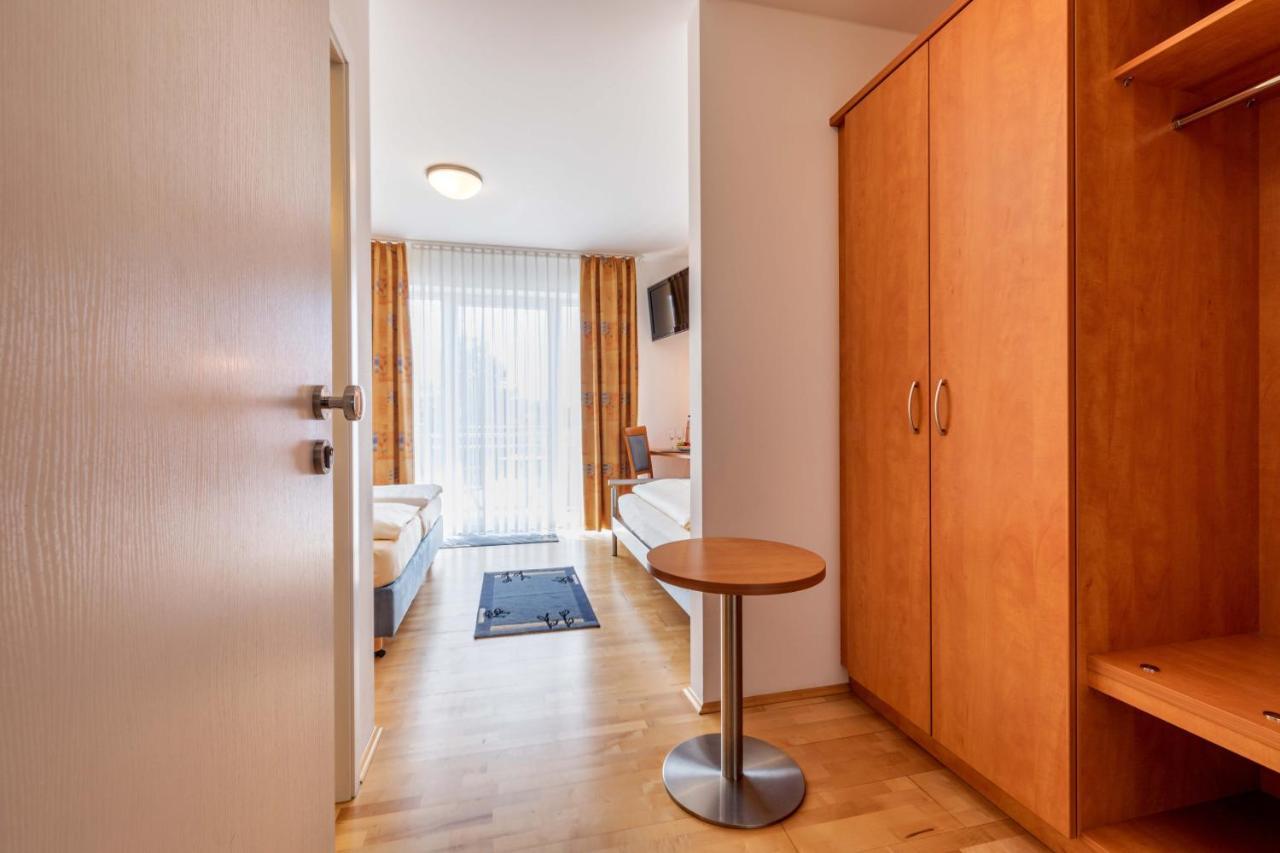 Gasthaus Hotel Ostermeier Attenkirchen Esterno foto